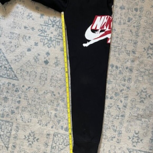 🧡Nike Jordan Black Sweatpants Kids L 12-13 YRS - Picture 6 of 7